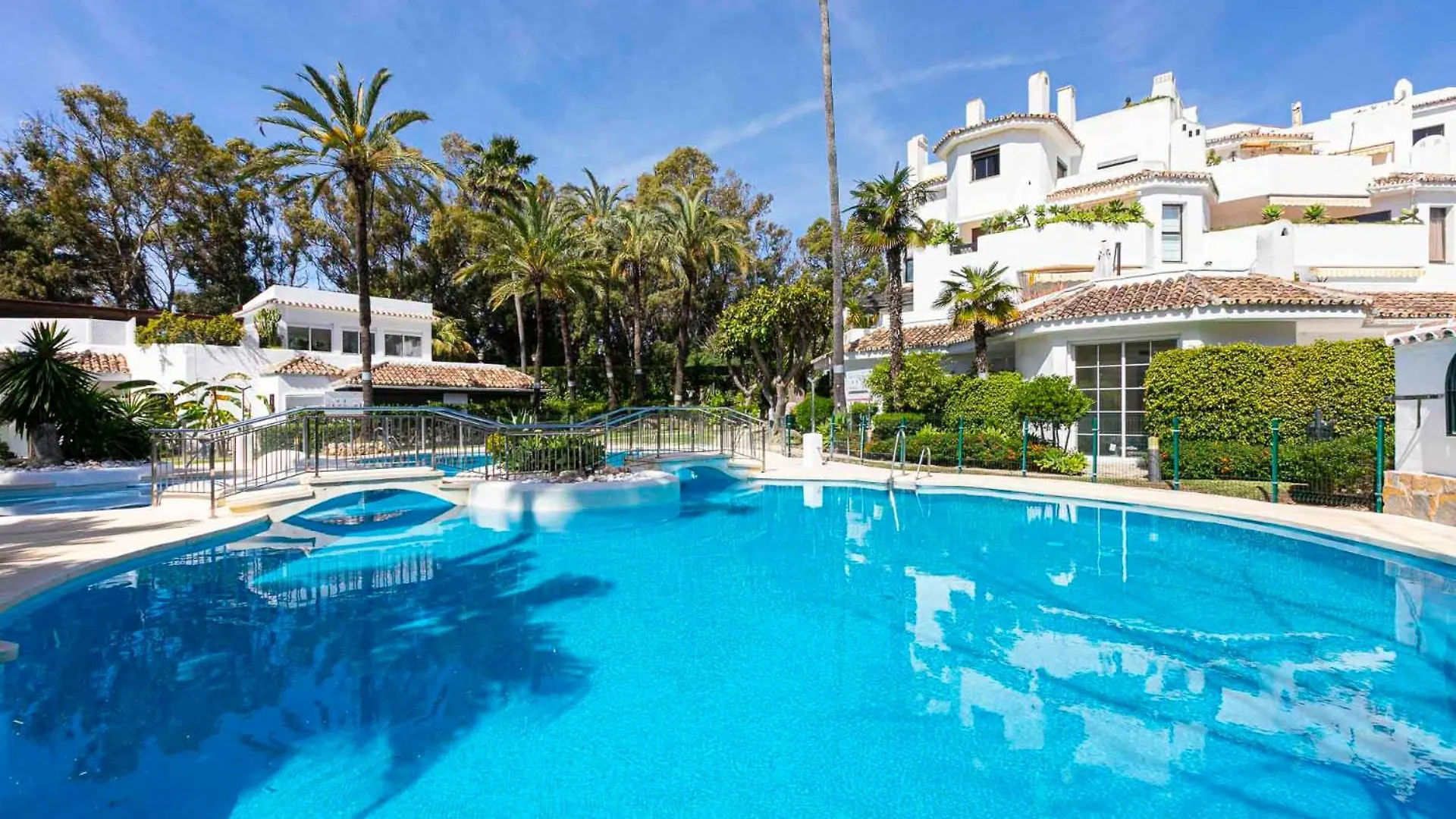 Golden Beach By Bh Marbella 0*,